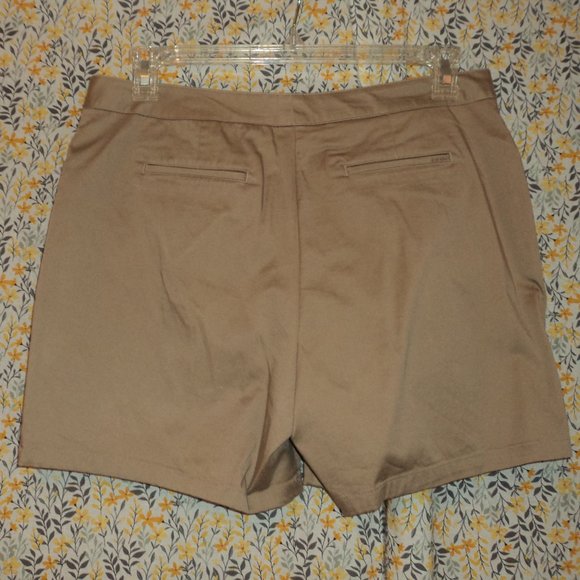 Shorts - Picture 4 of 4